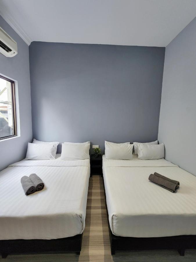 Gurney Coast Guest House By Sky Hive Джордж Таун Екстериор снимка